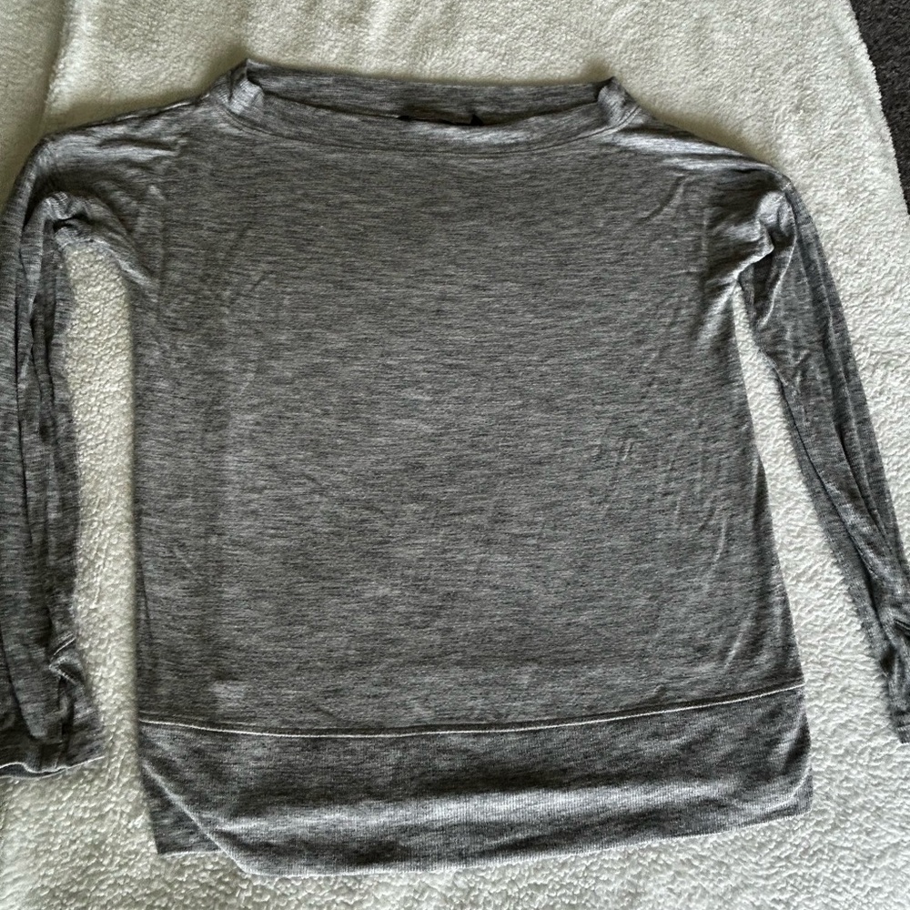 Athleta Gray Long Sleeve Tee